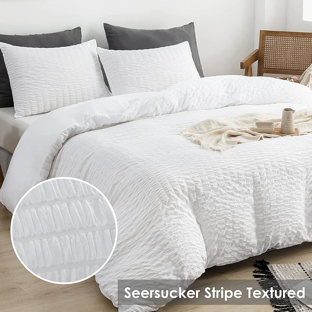 Sedefen Housse de Couette Seersucker 240x260cm Rayures Blanc + 2 x Taies d'oreiller 65x65cm avec Fermeture Eclaire Adulte Ado Doux Confortable Elegant Parure de lit 2 Personnes Rayé : Cuisine et Maison