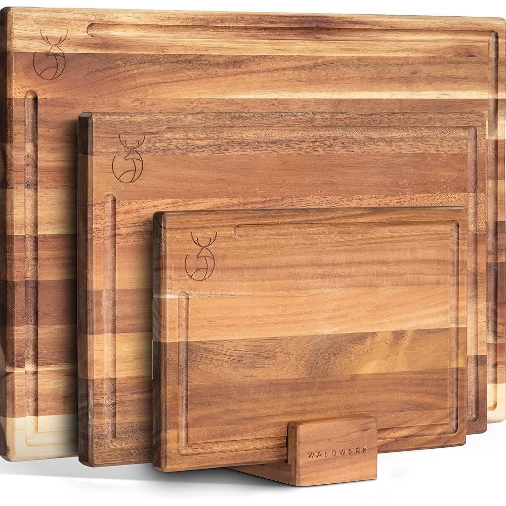 WALDWERK 3 Planches à Découper (40x30 / 33x24 / 26x18cm) en Acacia Massif - Plances à Découper en Bois - Planches de Bois de 2cm d’Épaisseur - Planches à Découper avec Design Élégant : Cuisine et Maison