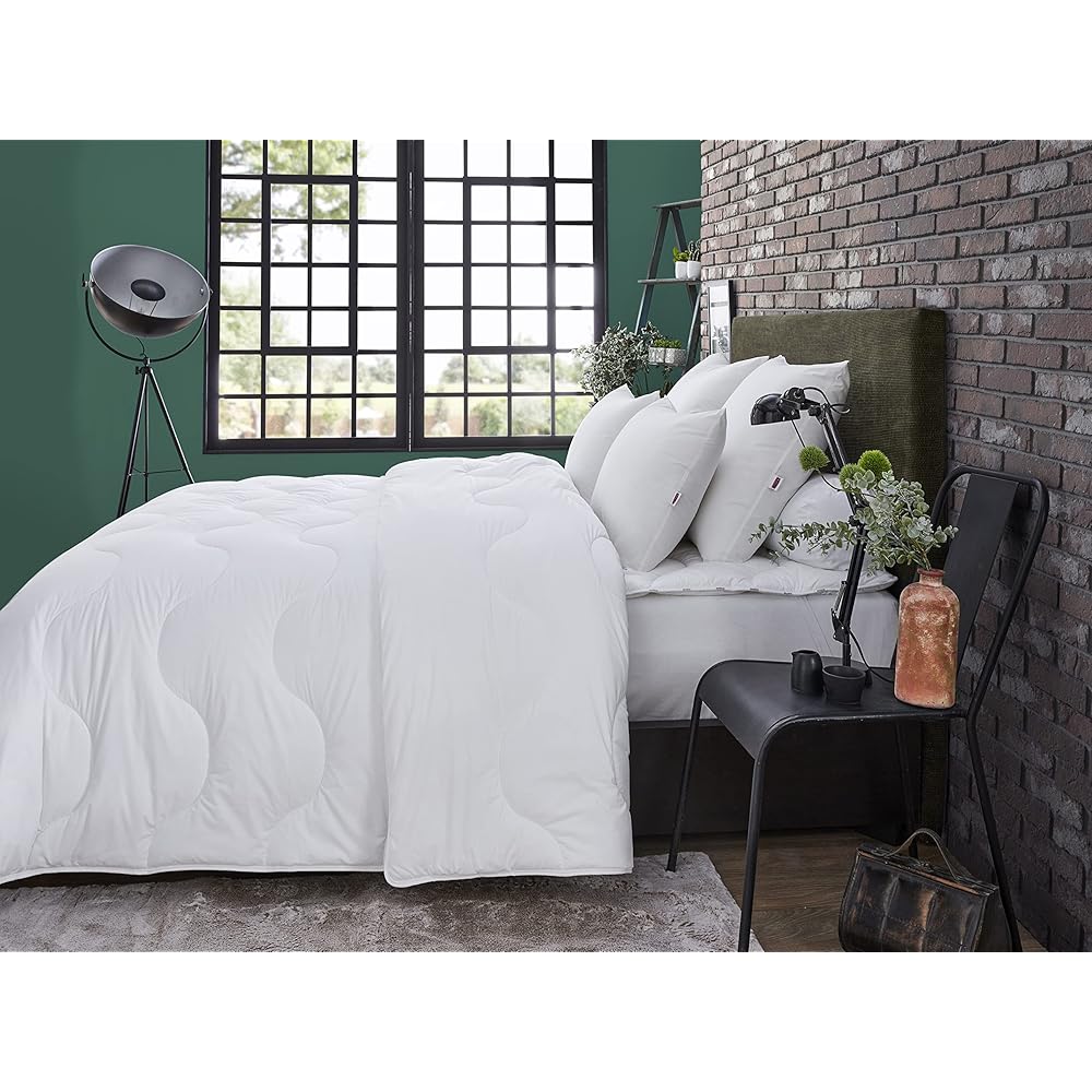 DODO | Couette Tempérée Synthétique 140x200 | pour lit 1 Personne | Couette Amazonie | Anti-acariens et Gonflant | Fibre Recyclée | Fabriqué en France | Lavable en Machine à 40°c : Cuisine et Maison