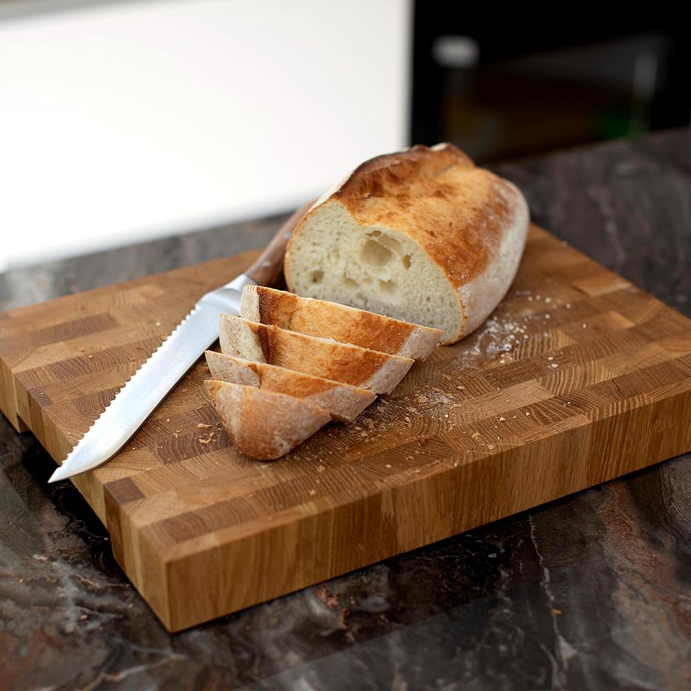 B4K® 37L x 27l cm Bloc à découper en chêne | Planche en bois de cerveau avec poignées et pieds en silicone | Planche en bois de cerveau antibactérienne | Planche à découper : Cuisine et Maison
