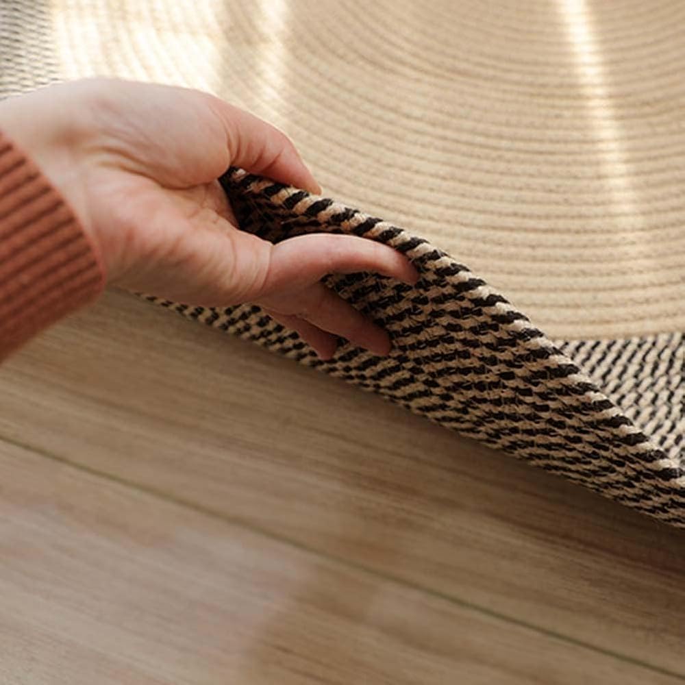 INKAROBOX Tapis rond tissé à la main en pur coton avec pompons au look rétro pour chambre à coucher, salon, table, bureau (noir/beige, 120 cm, rond) : Cuisine et Maison