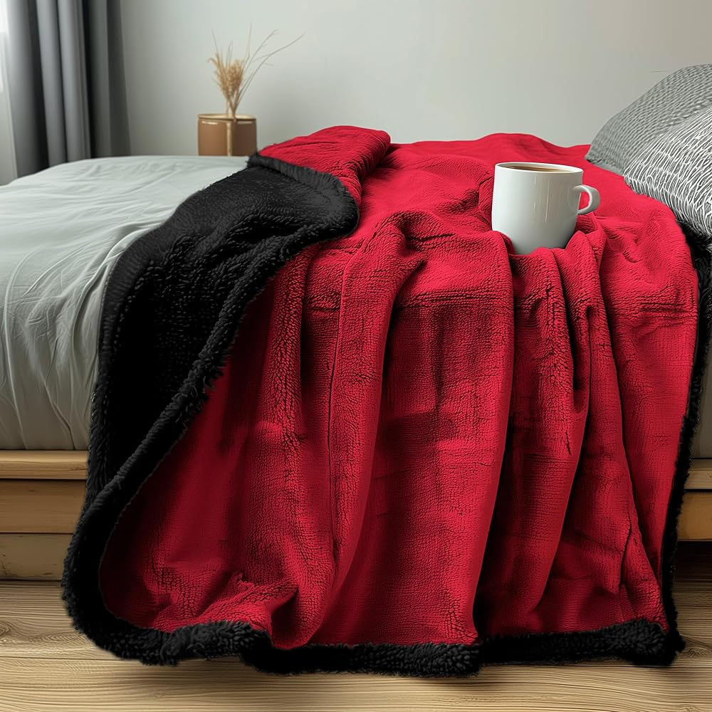 Bedding Aid Couverture imperméable avec polaire Sherpa – Double face, anti-taches et protection humide, parfaite pour l'intimité et les nuits d'amour (velours rouge/noir obsidienne, très grand lit, : Animalerie