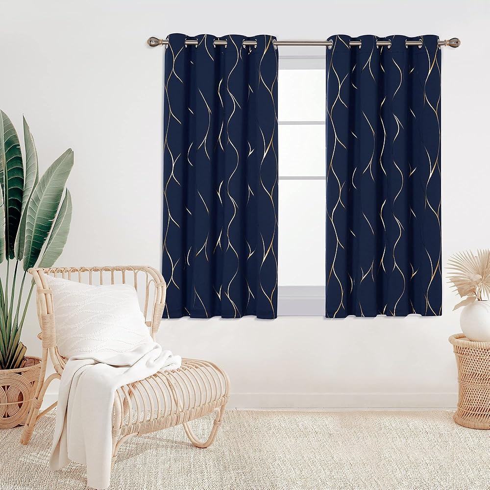 Deconovo Lot de 2 Rideau à Oeillets Chambre Fille Motifs Ligne Dorée Rideaux Thermique Anti Froids Occultant Isotants 132x160cm Bleu Marine : Cuisine et Maison