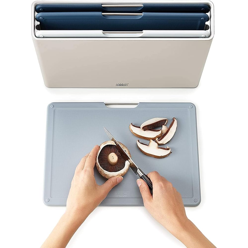 Joseph Joseph Folio - Ensemble de 4 Planches à découper de cuisine en plastique ,avec support de rangement organisé - Grand, Argent/Bleu : Cuisine et Maison
