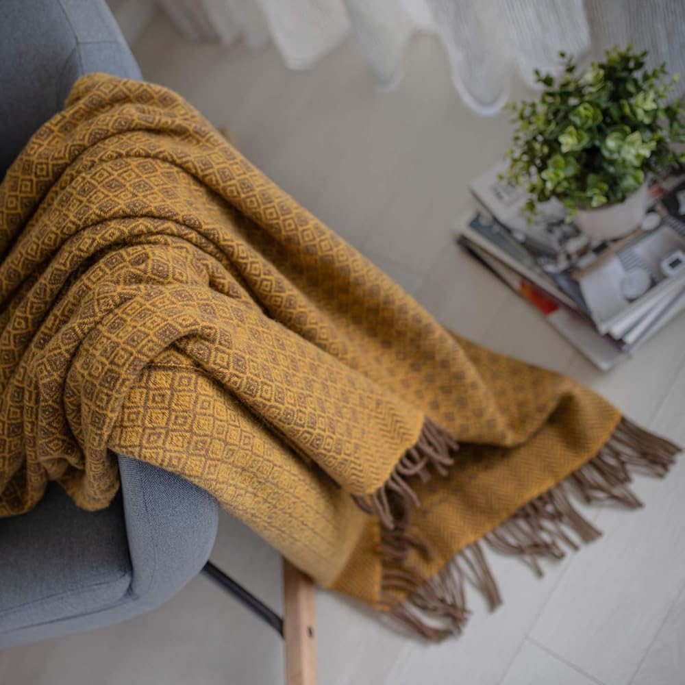 Linen &amp; Cotton Plaid de Luxe Paris Diamant Sergé - 100% Pure Laine de Nouvelle-Zélande, Marron Jaune (140 x 200 cm) Couverture Couvre-Lit Jeté de Canapé Blanket pour Sofa Chaise Salon Home Maison : Cuisine et Maison