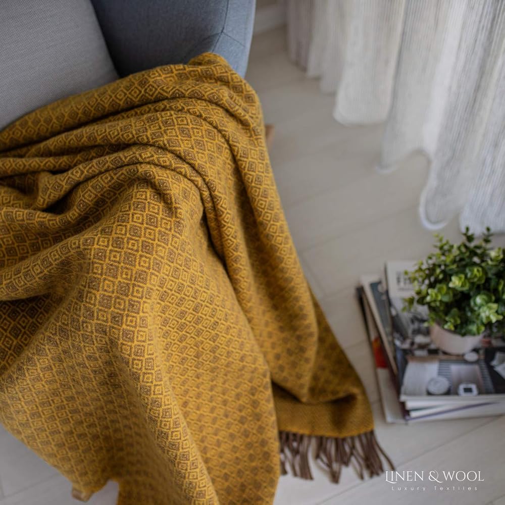Linen &amp; Cotton Plaid de Luxe Paris Diamant Sergé - 100% Pure Laine de Nouvelle-Zélande, Marron Jaune (140 x 200 cm) Couverture Couvre-Lit Jeté de Canapé Blanket pour Sofa Chaise Salon Home Maison : Cuisine et Maison