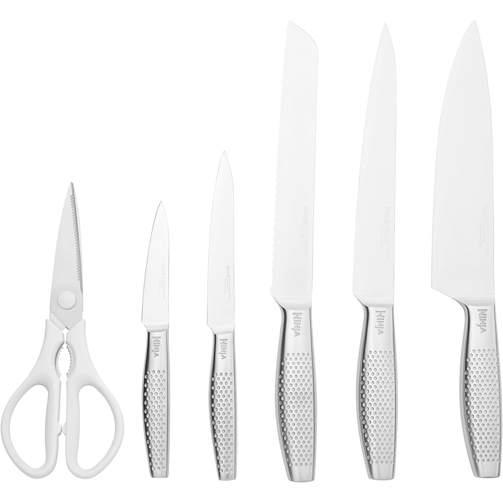 Ninja StaySharp Ensemble de couteaux 6 pièces en acier inoxydable avec aiguiseur intégré, ciseaux de cuisine et couteaux de chef, à trancher, à pain, tout usage et d'office, blanc, K62006EUWH : Cuisine et Maison