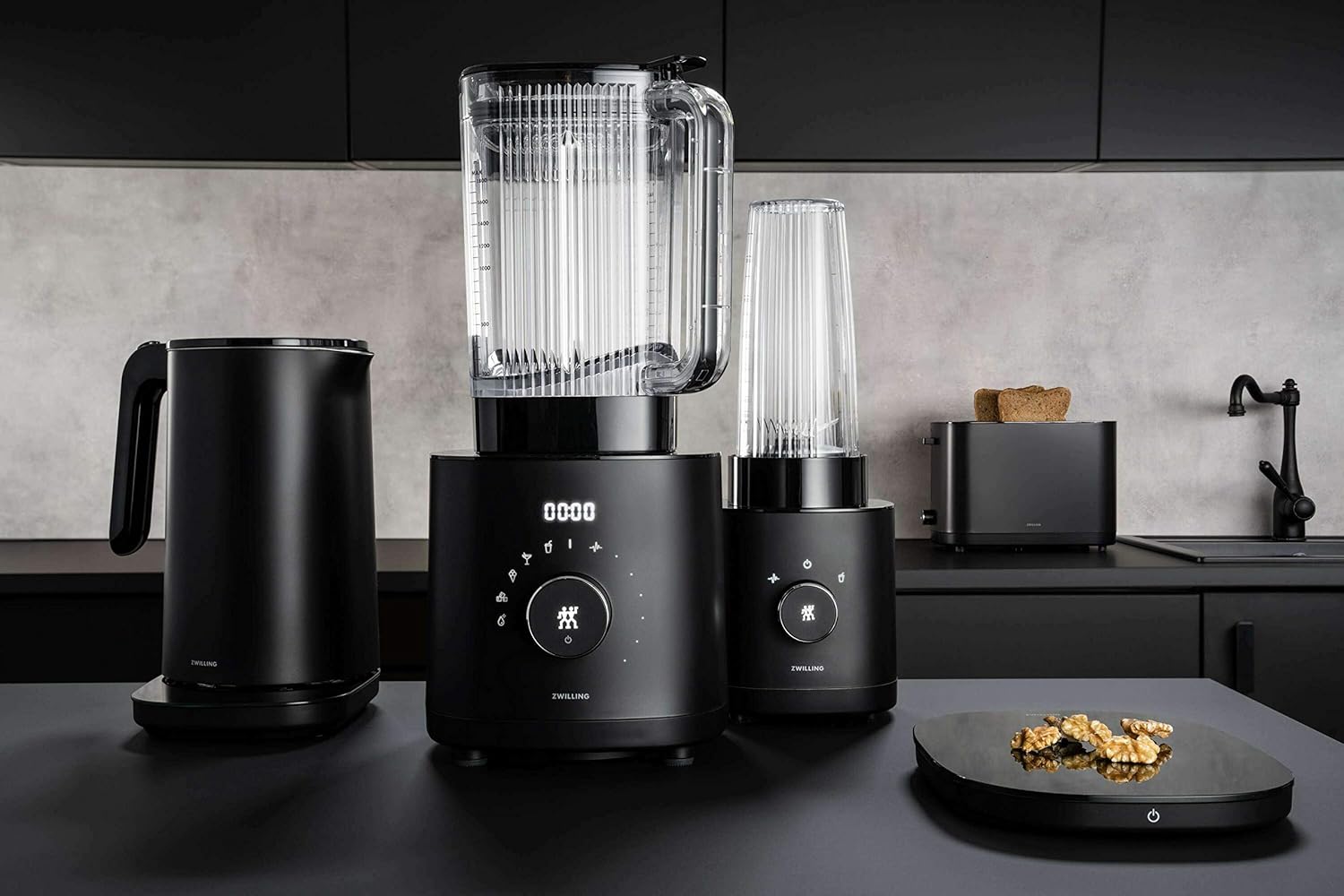 ZWILLING ENFINIGY Balance Digitale avec Écran LCD, Rechargeable via Câble USB, Pèse jusqu’à 10 kg, Noir : Cuisine et Maison