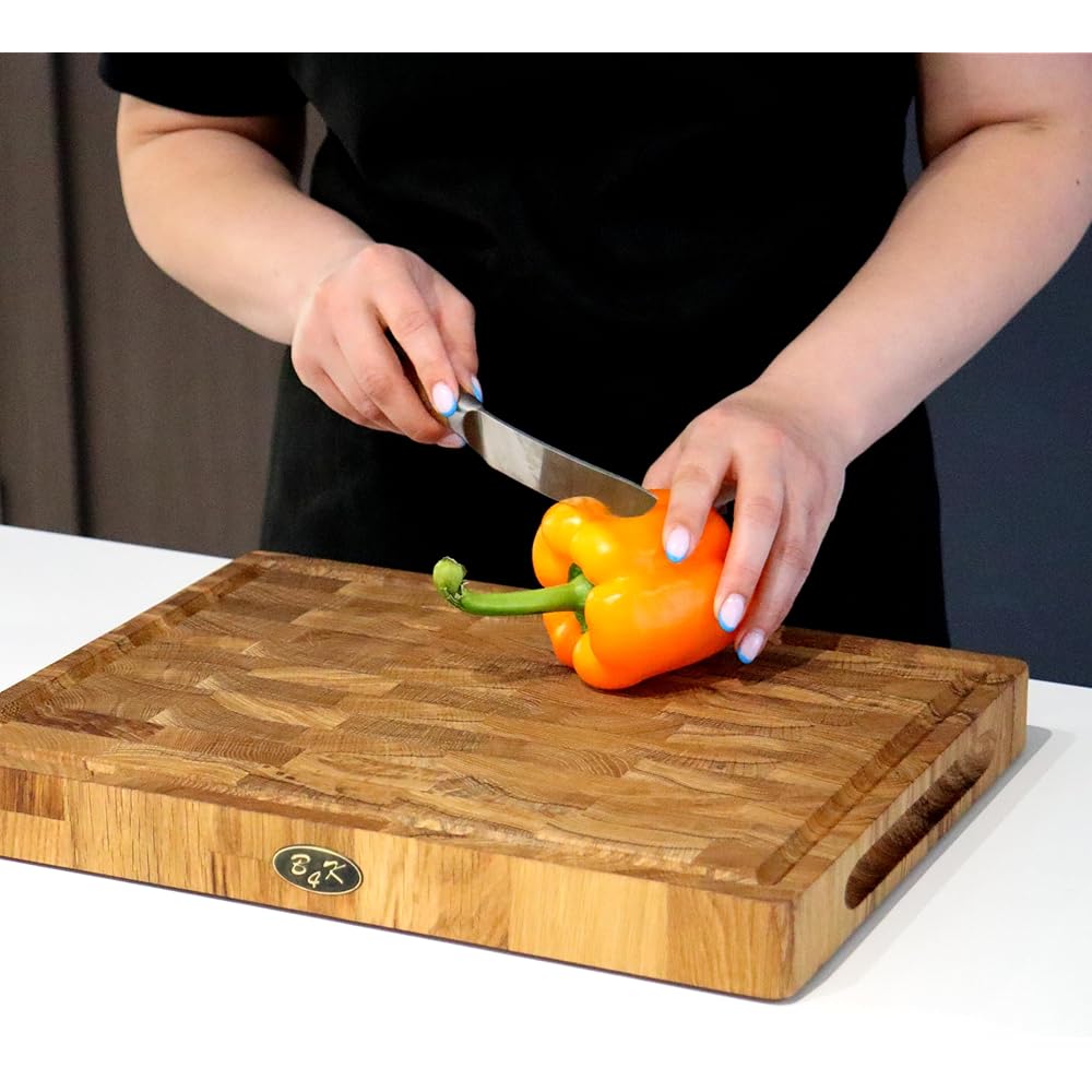 B4K® 40х30х4 cm Bloc à découper en bois de chêne | Planche en bois de cerveau avec poignées et pieds en silicone | Planche à découper antibactérienne | Planche à découper (40х30х4cm), XP15KTODN6 : Cuisine et Maison